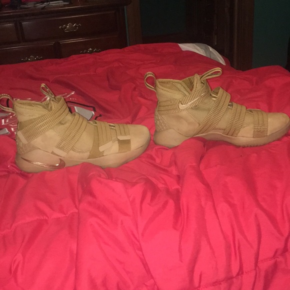 Nike LeBron Soldier 11 SFG Wheats. Size 8.5 - Picture 6 of 6